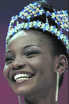 Мисс Мира 2001 Агбани Дарего